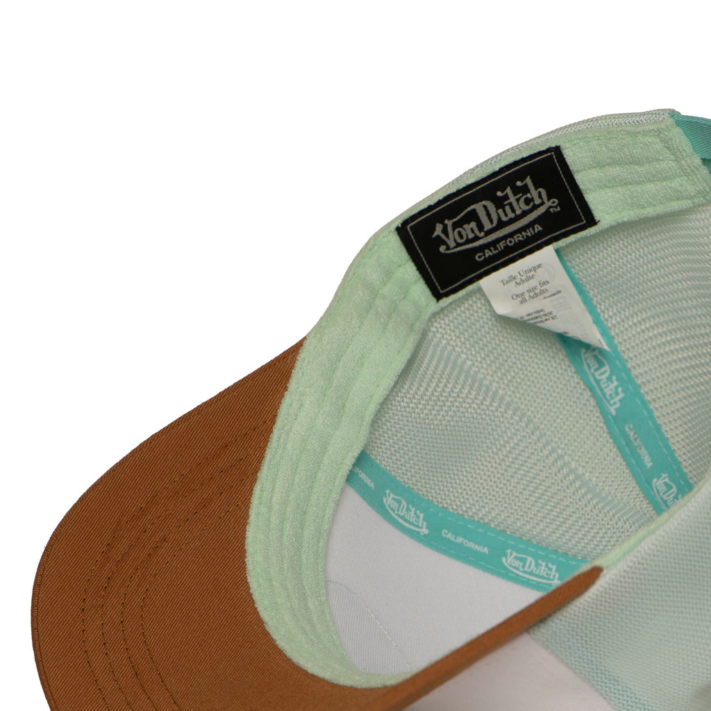 Von Dutch Trucker Cap Blanc/Camel — Patch Oval Menthe California